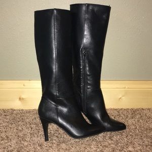 Heel boots